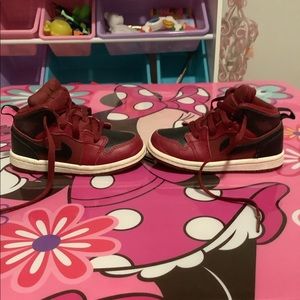 Air Jordan 1 Mid EUC 7C Burgundy/Black